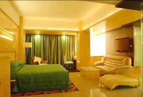 Peninsula Grand Hotel