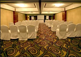 Peninsula Grand Hotel