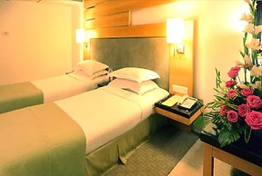 Peninsula Grand Hotel