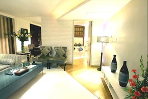 Peninsula Grand Hotel