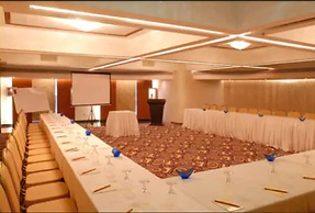 Peninsula Grand Hotel