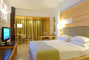 Peninsula Grand Hotel