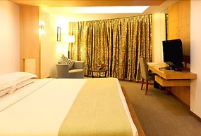 Peninsula Grand Hotel