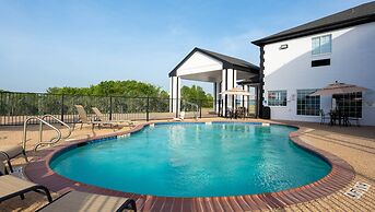 Atria Hotel and RV McGregor