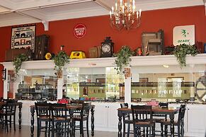 Depot Inn and Suites