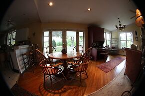 Inn at Clearwater Pond (Quechee)