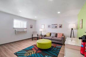 WoodSpring Suites North Charleston Airport I-526