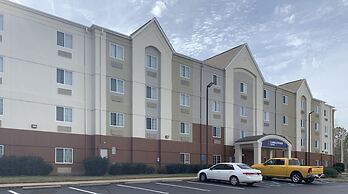Candlewood Suites Pearl by IHG