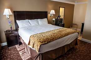 Marinwood Inn & Suites