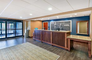 Hampton Inn & Suites Madisonville