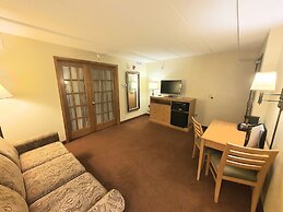 AmeriVu Inn & Suites - Waconia