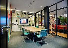 citizenM Schiphol Airport