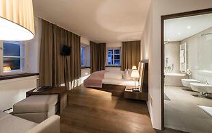 Hotel Strasserwirt Ansitz zu Tirol