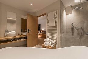Hotel Strasserwirt Ansitz zu Tirol