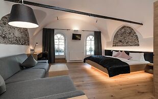 Hotel Strasserwirt Ansitz zu Tirol
