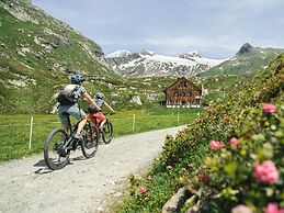 Hotel Strasserwirt Ansitz zu Tirol