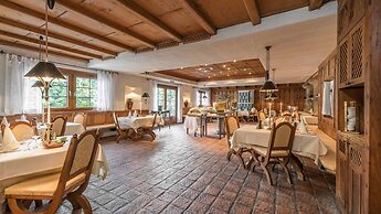 Hotel Strasserwirt Ansitz zu Tirol