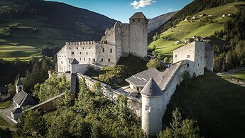 Hotel Strasserwirt Ansitz zu Tirol