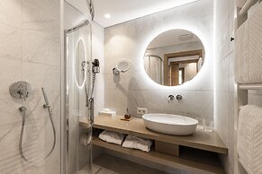 Hotel Strasserwirt Ansitz zu Tirol