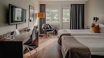 Apple Hotel