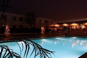 Apple Hotel