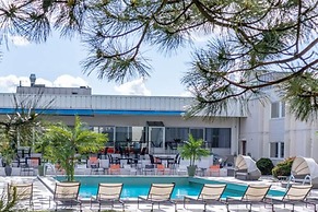 Apple Hotel