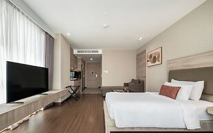 Adelphi Suites Bangkok