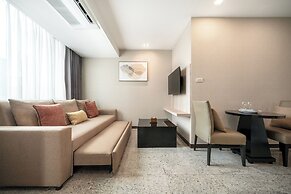 Adelphi Suites Bangkok
