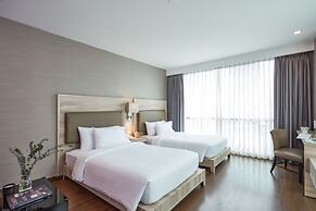 Adelphi Suites Bangkok