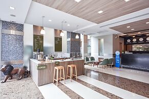 Adelphi Suites Bangkok