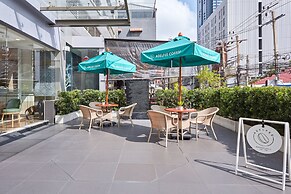 Adelphi Suites Bangkok