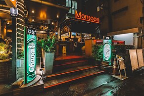 Adelphi Suites Bangkok