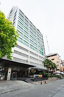 Adelphi Suites Bangkok