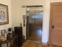 The Inn at Creek Street