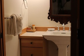 The Inn at Creek Street