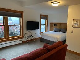 The Inn at Creek Street