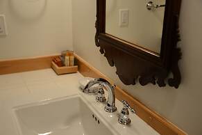 The Inn at Creek Street