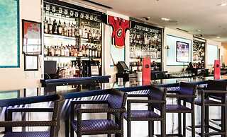 University Plaza Waterfront Hotel