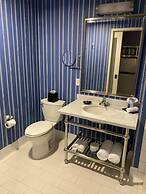 University Plaza Waterfront Hotel