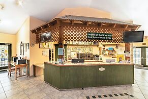 Ivey House Everglades Adventures Hotel