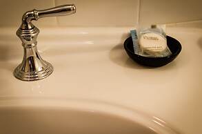 General Francis Marion Hotel