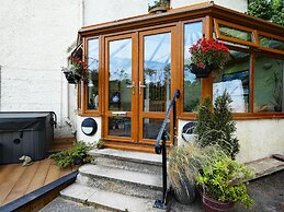 Bryn Melyn Apartments