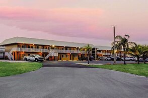 Travelodge Suites by Wyndham Lake Okeechobee