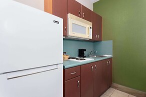 Travelodge Suites by Wyndham Lake Okeechobee