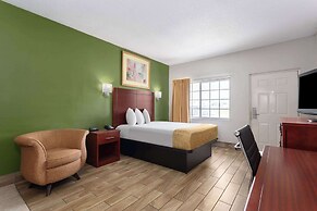 Travelodge Suites by Wyndham Lake Okeechobee