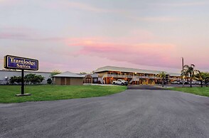 Travelodge Suites by Wyndham Lake Okeechobee