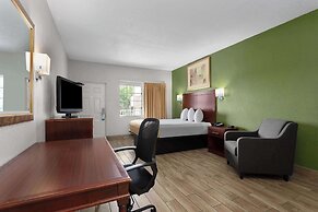 Travelodge Suites by Wyndham Lake Okeechobee