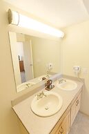Crown Point Resort