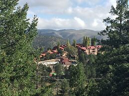 Crown Point Resort