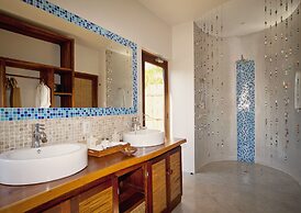 Azura Benguerra Island